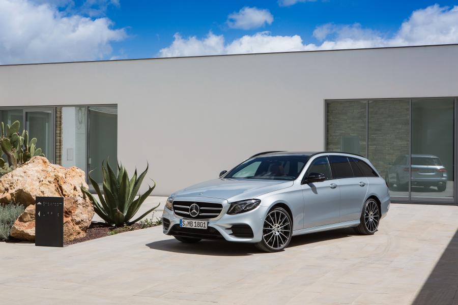  Mercedes-Benz E400 AMG Line Estate 2016 года  (фото 13 из 31)